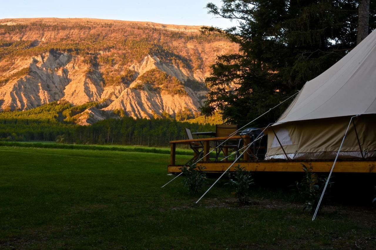 Saint-Pierre-d'Argencon Glamping At Camping La Source מראה חיצוני תמונה